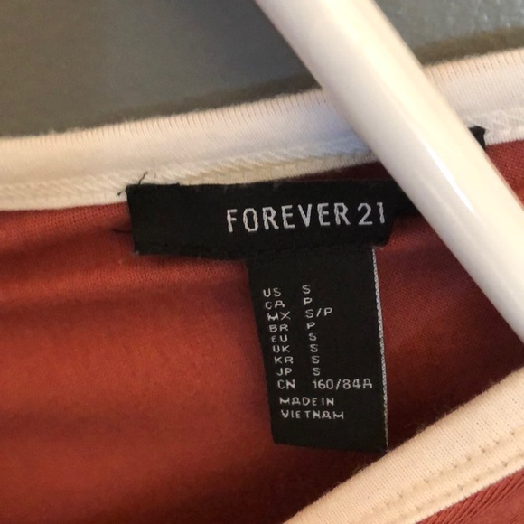 Slight off the shoulder top - Picture 2 of 2